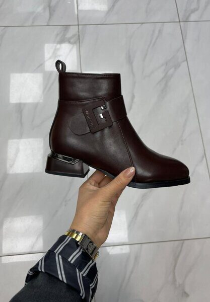 Женские ботинки