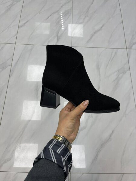 Женские ботинки